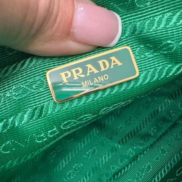 PRADA Green Saffiano Leather Re-Edition Mini Bag - Picture 12 of 13